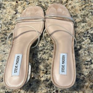 Steve Madden Issy Sandal! Basically brand new only worn once or twice!